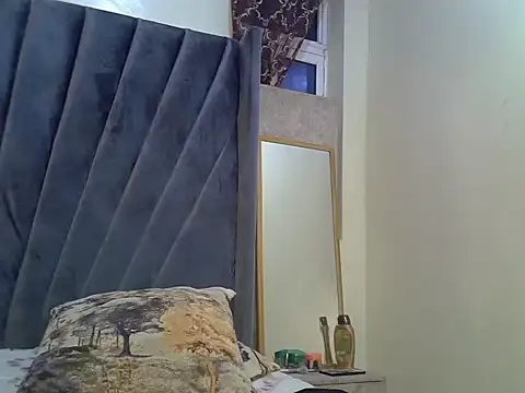 Pretty-sassy online show from 02/25/25, 09:58