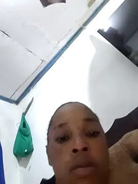 Pretty-sassy online show from 11/24/25, 07:58