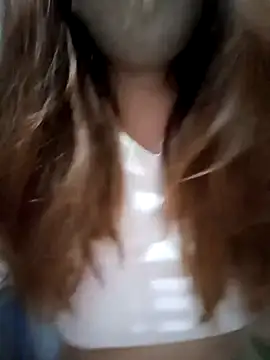 M yiyi online show from 11/29/25, 11:05