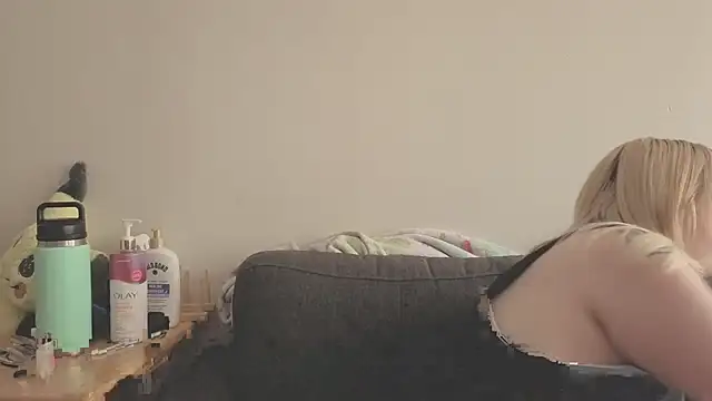 Glitch Witch online show from 07/16/26, 02:03