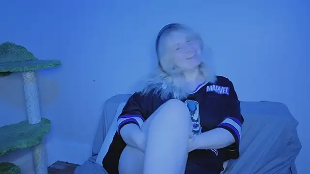 Glitch Witch online show from 07/04/26, 05:36