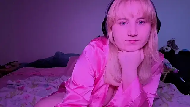 Glitch Witch online show from 06/01/26, 02:34