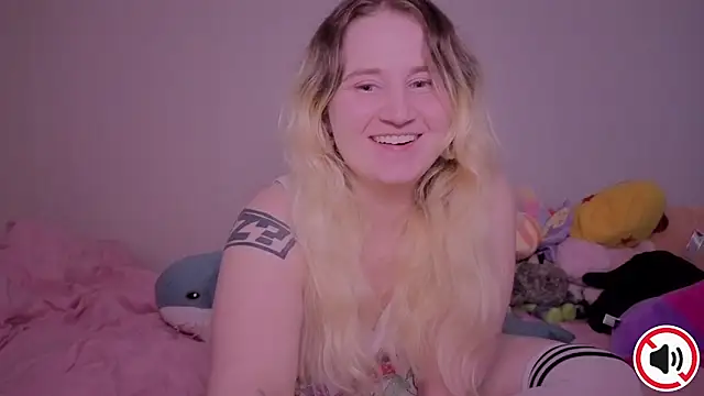 Glitch Witch online show from 03/10/26, 01:09