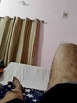 roadtucker123 online show from 02/06/25, 05:40