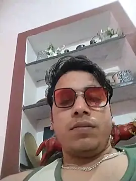 Snapshot of roadtucker123 chatting on 02/08/26, 12:03 roadtucker123 online show from 02/08/26, 12:03