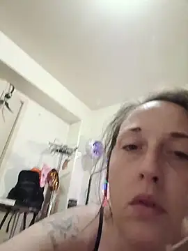 Snapshot of PhatAss_Kummmilla chatting on 10/31/25, 11:40 PhatAss Kummmilla online show from 10/31/25, 11:40