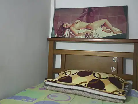 hideonbush051 online show from 12/02/25, 02:30