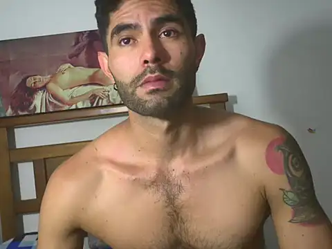 hideonbush051 online show from 01/08/26, 02:39