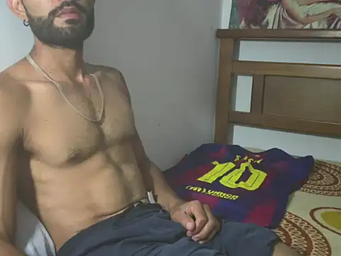 hideonbush051 online show from 04/06/26, 02:51