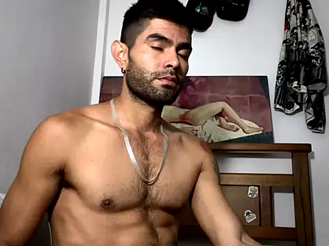 hideonbush051 online show from 04/21/26, 11:39