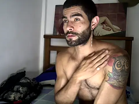 hideonbush051 online show from 10/18/25, 04:42