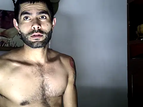 hideonbush051 online show from 10/28/25, 11:42