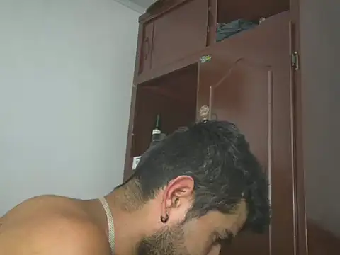 hideonbush051 online show from 03/06/26, 12:44