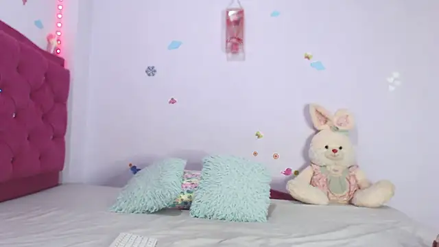 Madelyy  online show from 05/13/26, 08:27