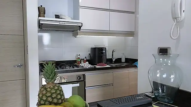 Snapshot of ScarlletFoxx chatting on 09/17/25, 08:33 ScarlletFoxx online show from 09/17/25, 08:33