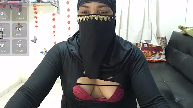 Snapshot of Aaliyah_brown chatting on 09/25/25, 03:34 Aaliyah brown online show from 09/25/25, 03:34