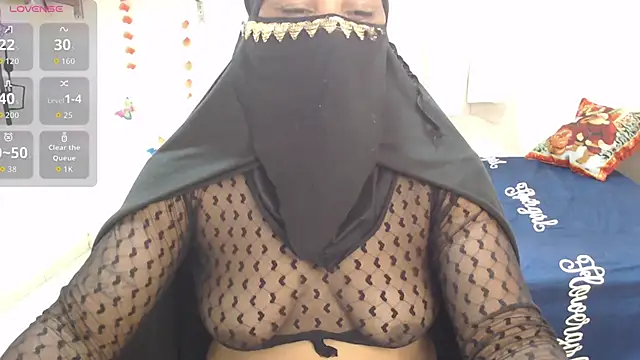 Snapshot of Aaliyah_brown chatting on 10/17/25, 08:10 Aaliyah brown online show from 10/17/25, 08:10