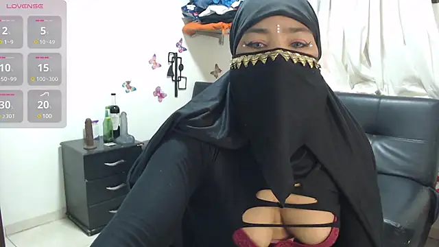 Snapshot of Aaliyah_brown chatting on 01/25/25, 08:10 Aaliyah brown online show from 01/25/25, 08:10