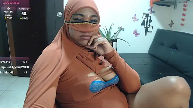 Snapshot of Aaliyah_brown chatting on 03/02/25, 11:09 Aaliyah brown online show from 03/02/25, 11:09