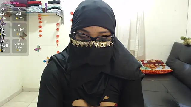 Snapshot of Aaliyah_brown chatting on 09/24/25, 02:01 Aaliyah brown online show from 09/24/25, 02:01