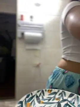 Snapshot of Salome_golvert chatting on 02/12/25, 10:59 Salome golvert online show from 02/12/25, 10:59