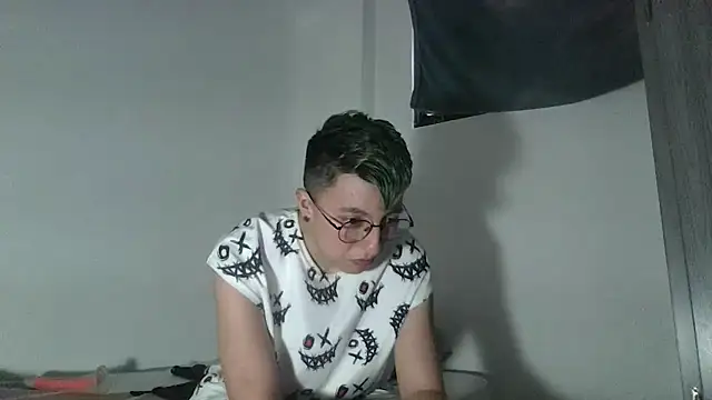 Sexyboy 666 online show from 12/05/25, 04:16