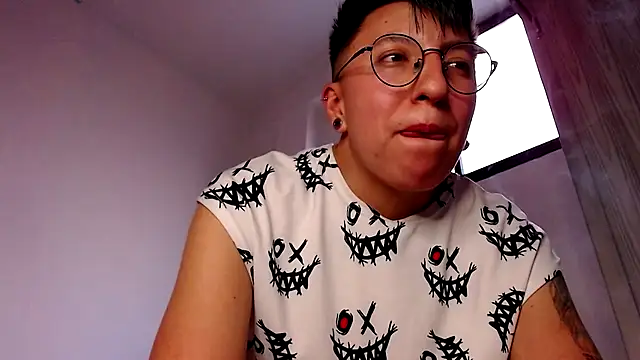 Sexyboy 666 online show from 10/28/25, 02:16