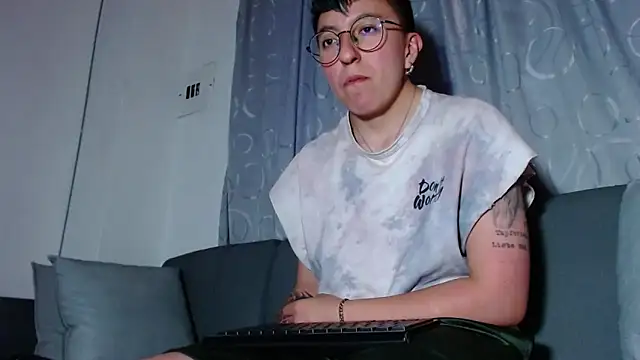 Sexyboy 666 online show from 11/23/25, 04:28