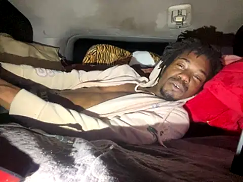 SlimeCrownzOut5 online show from 10/25/25, 04:33