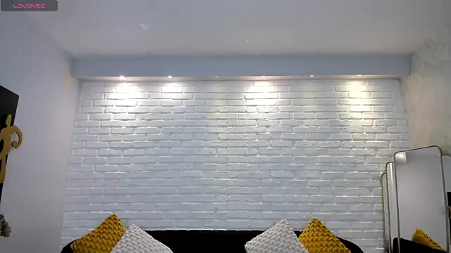 AnaisNin online show from 11/04/25, 03:54