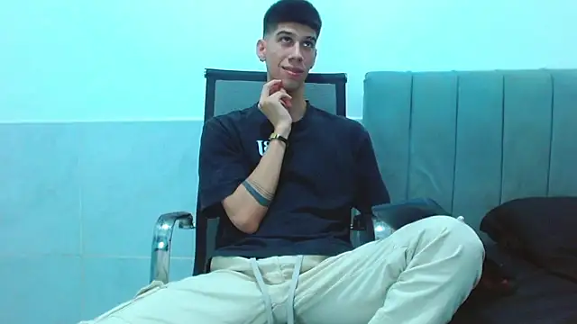 jhony-sex online show from 03/12/26, 04:07