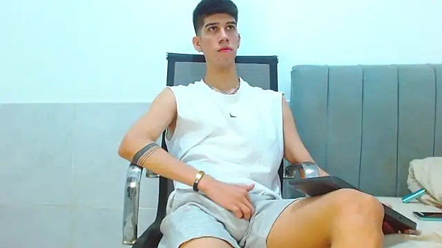 jhony-sex online show from 04/14/26, 10:53