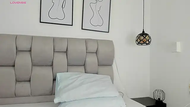 Susan-Sweet-7 online show from 12/18/25, 08:34