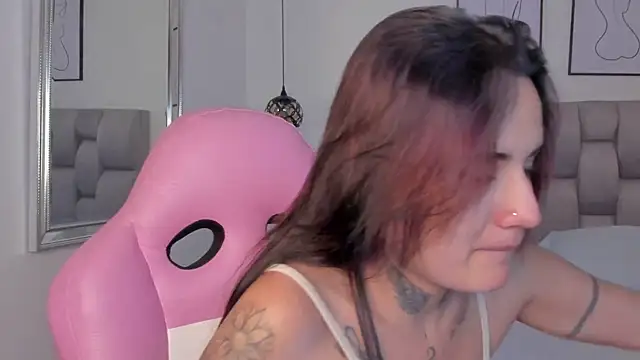 Susan-Sweet-7 online show from 11/12/25, 08:23