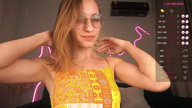 anna54784 online show from 09/28/25, 03:46