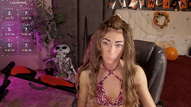  F R A U  online show from 10/29/25, 01:04