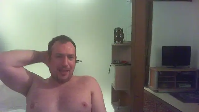 Snapshot of Mike_12hot chatting on 02/21/26, 06:54 Mike 12hot online show from 02/21/26, 06:54