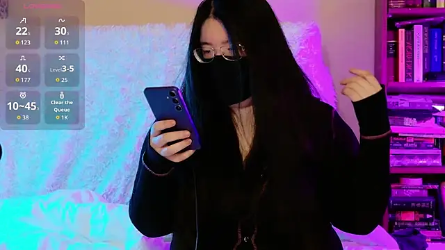 Kara-Nuna online show from 10/10/25, 02:12