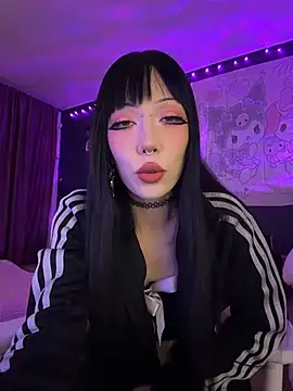 Misa Sakurai online show from 12/05/25, 12:21