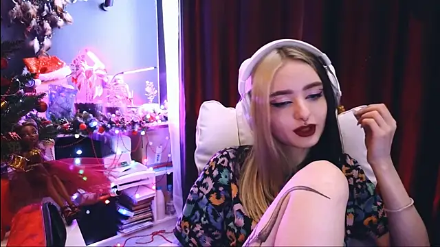 Avi Nile online show from 01/09/25, 04:52