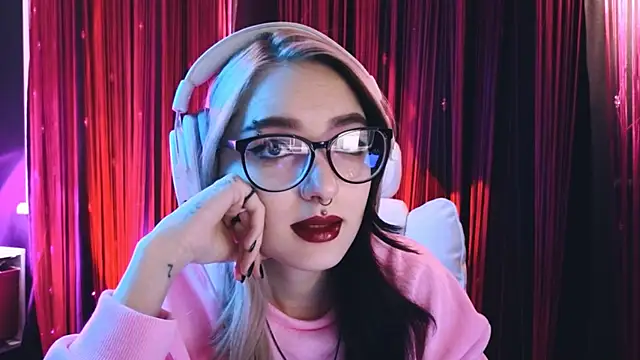 Avi Nile online show from 02/15/25, 02:26