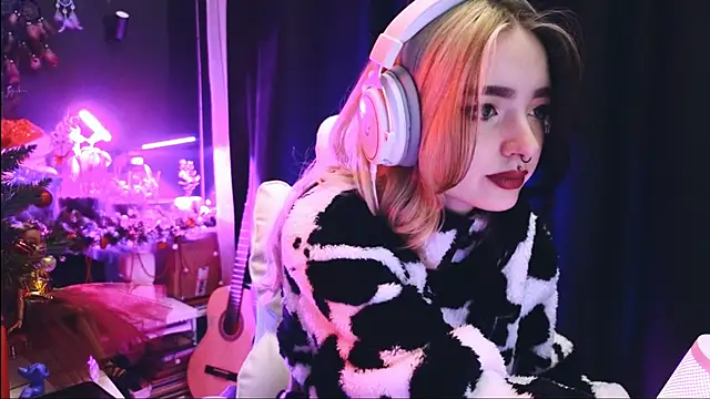 Avi Nile online show from 01/17/25, 01:47