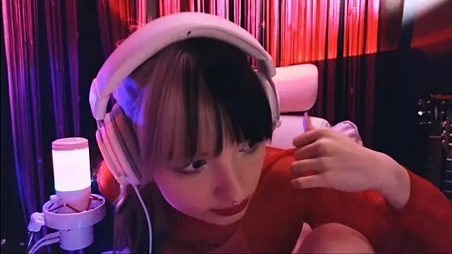 Avi Nile online show from 12/16/25, 08:57