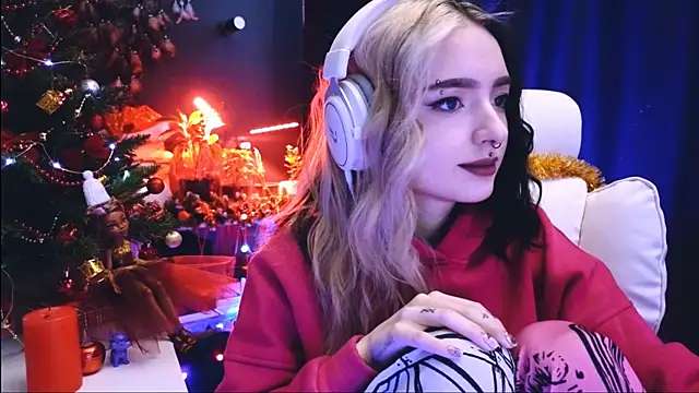 Avi Nile online show from 12/24/24, 02:43