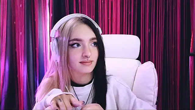 Avi Nile online show from 03/16/25, 05:58