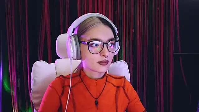 Avi Nile online show from 03/18/25, 01:46