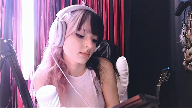 Avi Nile online show from 10/25/25, 05:17