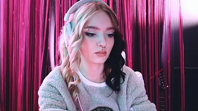 Avi Nile online show from 03/11/25, 05:46