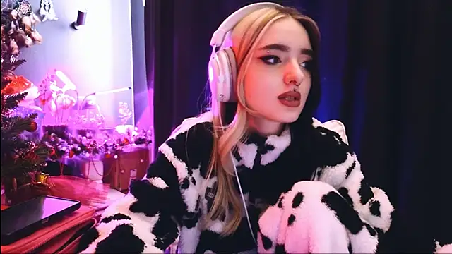 Avi Nile online show from 01/17/25, 04:49