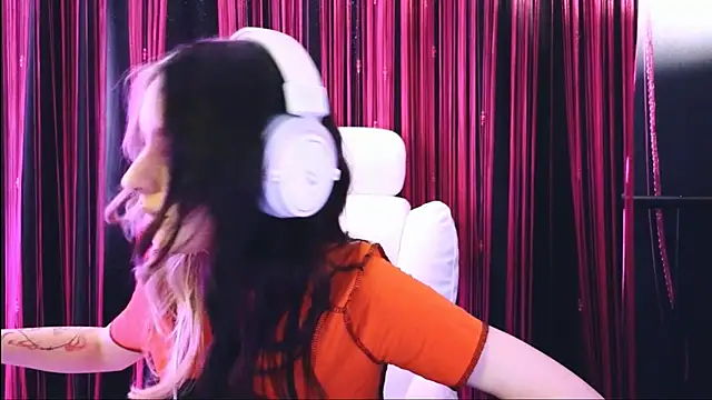 Avi Nile online show from 03/19/25, 04:57